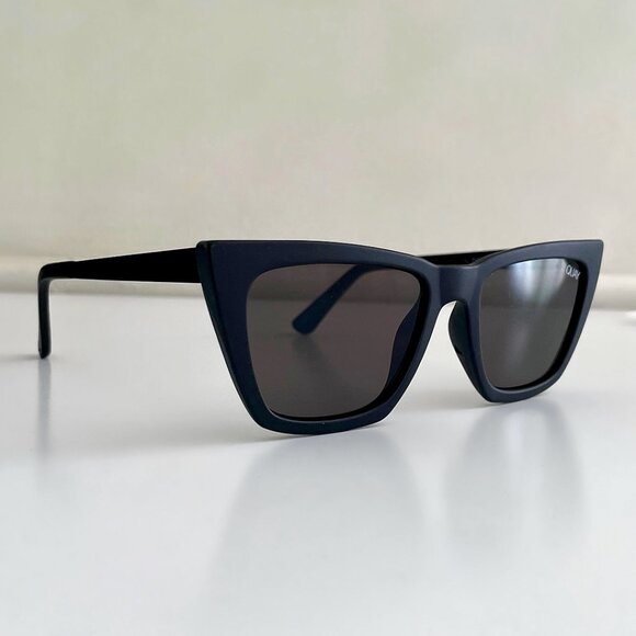 QUAY x Desi Perkins Ltd Ed “Don't @ Me” Cat-Eye Sunglasses (Black/Smoke) – NWOT - Picture 9 of 13
